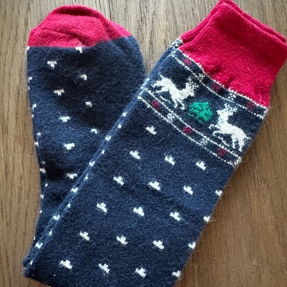 Rugby Ralph Lauren Scarf Beanie and Socks New Without Tags - Picture 4 of 6